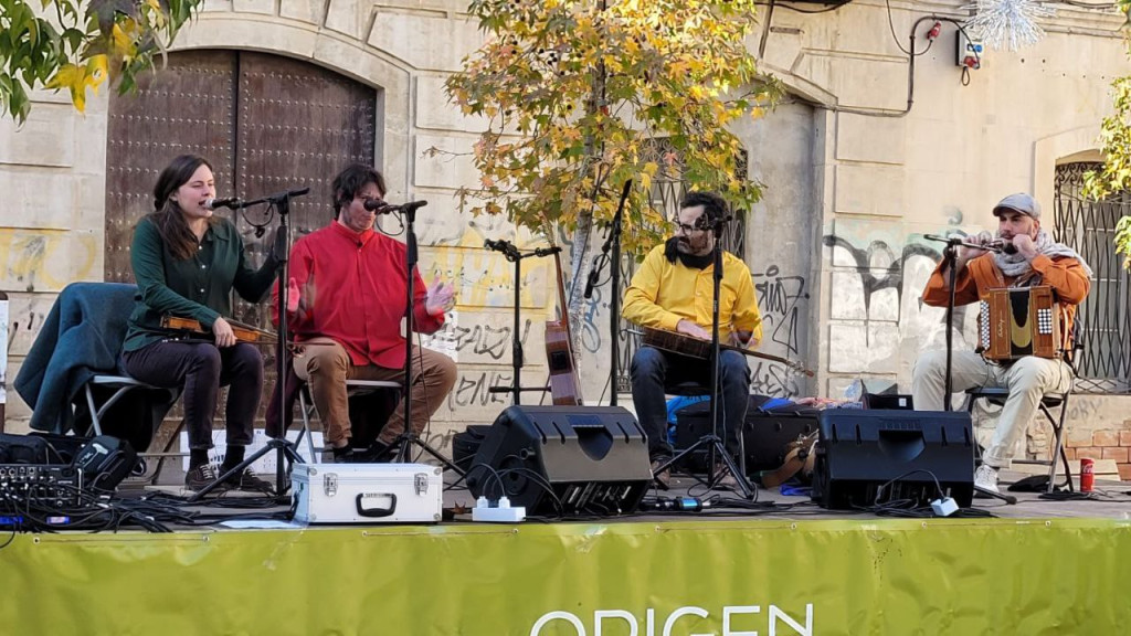 Concert de Corrandes són corrandes (tres nois i una noia)