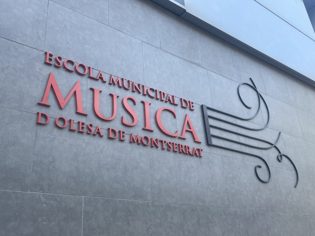 Rètol a l'entrada de l'Escola municipal de Música