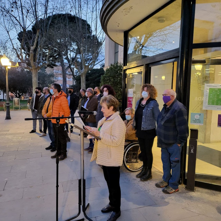 Lectura del manifest en rebuig al feminicidi comès a Martorell