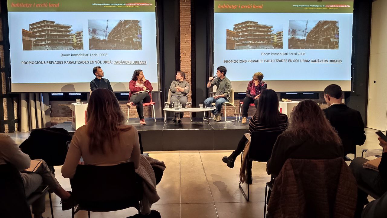 Marc Serradó a la jornada d'habitatge cooperatiu de Sostre Cívic.