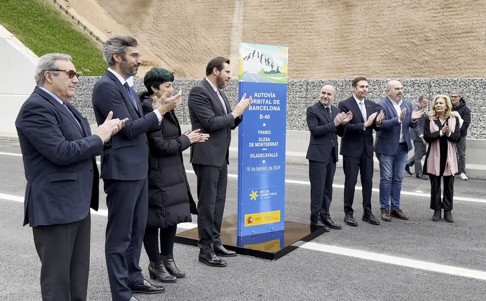 B-40 Alcaldes i ministre inaugurant la fita simbòlica