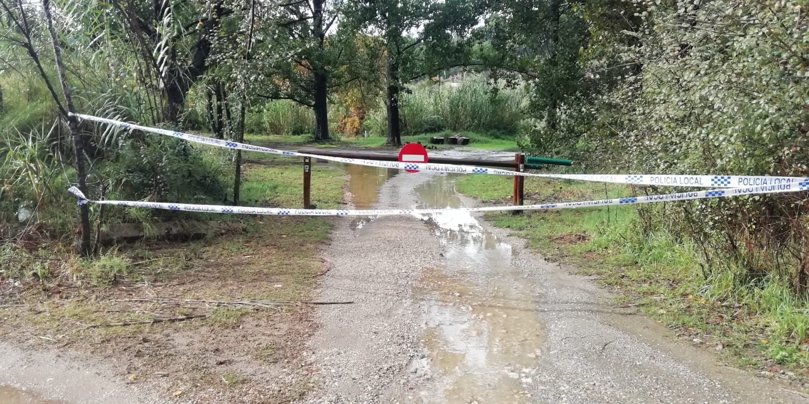 S'han tallat els accessos a rius i rieres