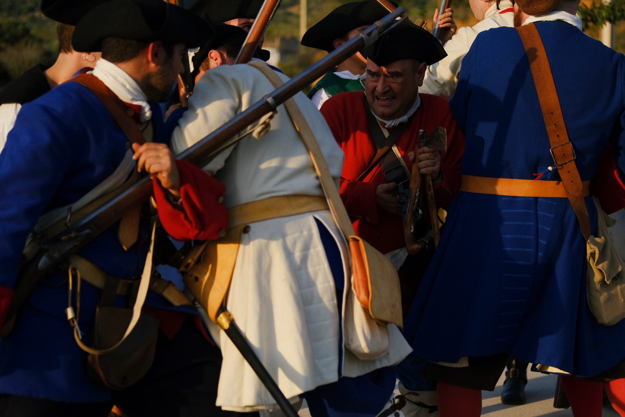 Enfrontament cos a cos entre tropes borbòniques i austriacistes durant la Gran Batalla de la Festa dels Miquelets 2024