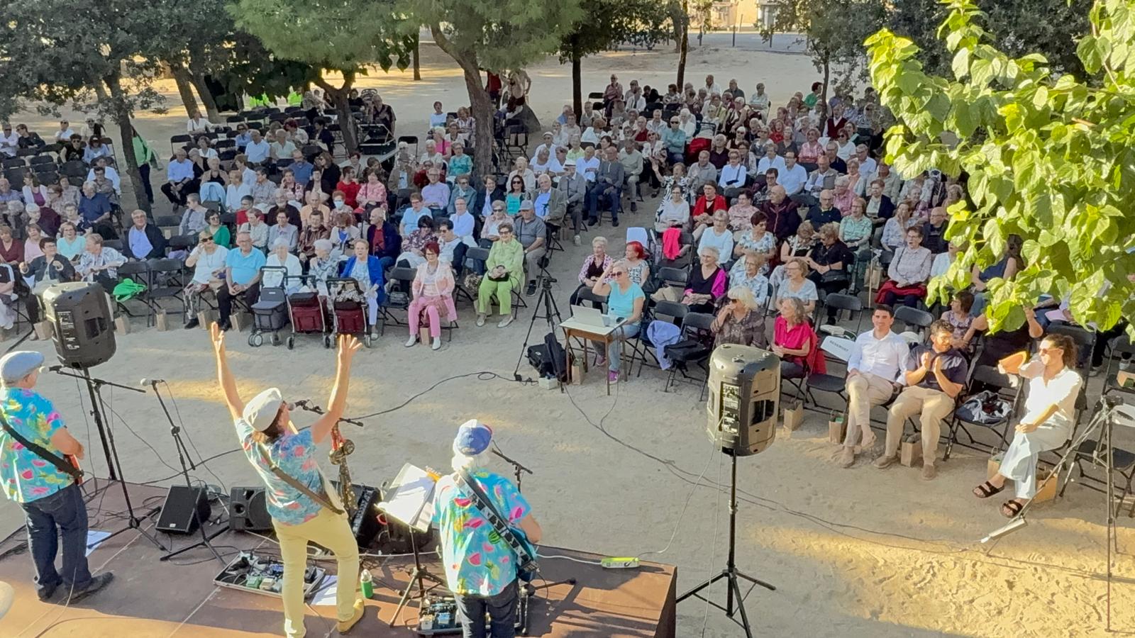 Festa del Dia Internacional de les Persones Grans 2025, amb Los Guateques de Rony Lomas