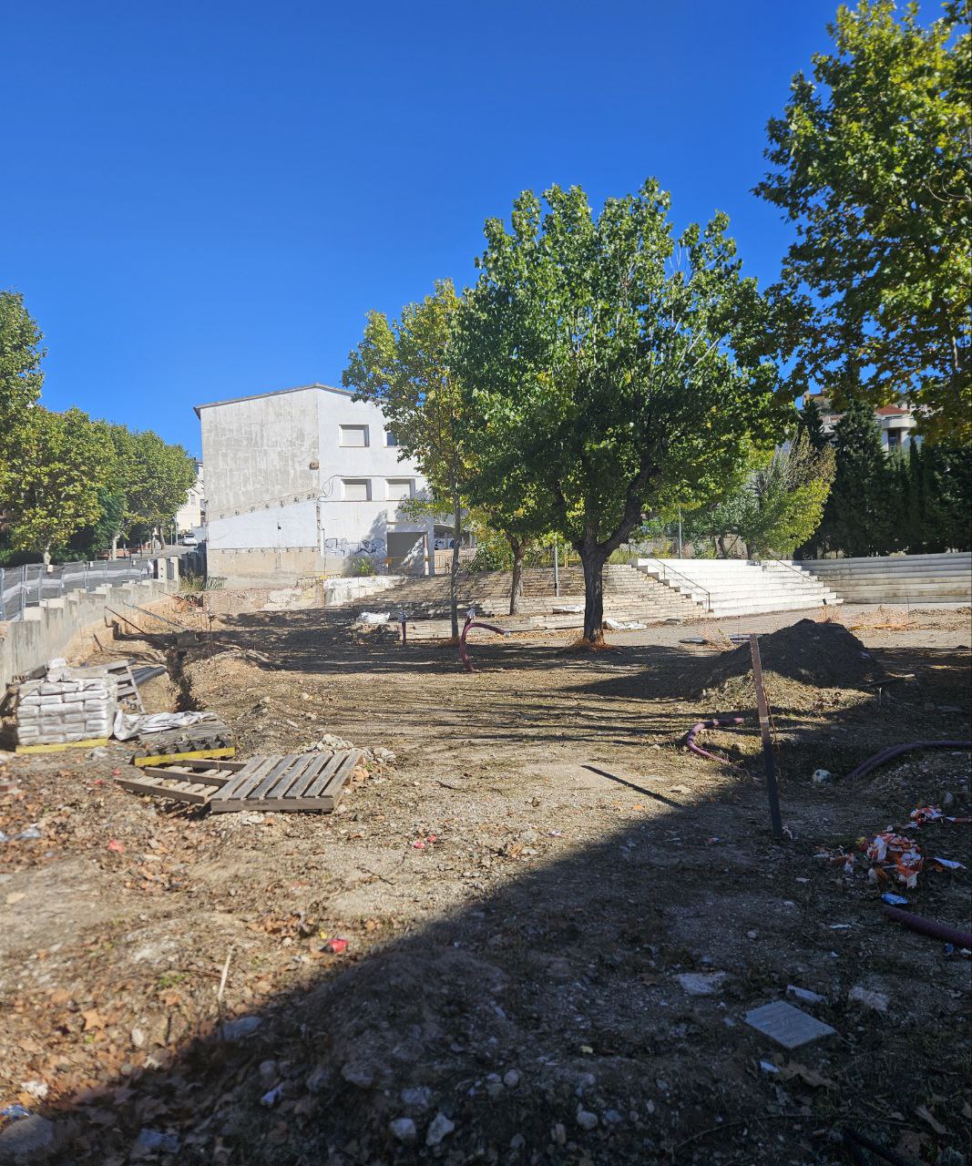 Obres a l'antiga escola Sant Bernat d'Olesa