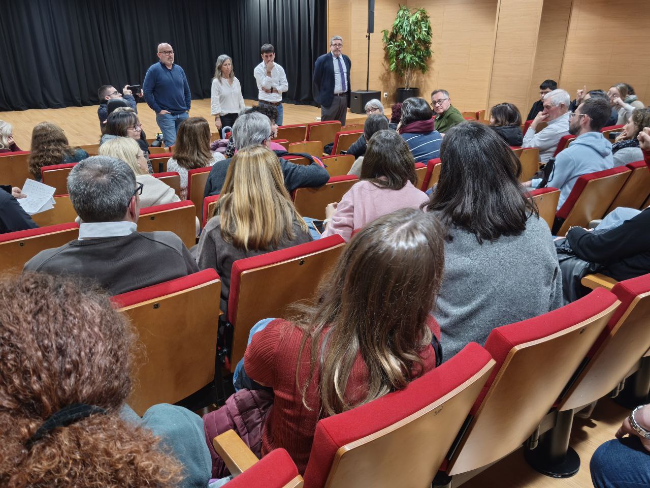 Foto_reuniomonbus_200126