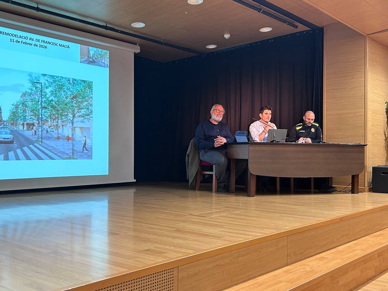 Sessió informativa presentació del projecte de la 2a fase de remodelació de l'av. Francesc Macià.Sessió informativa presentació del projecte de la 2a fase de remodelació de l'av. Francesc Macià.