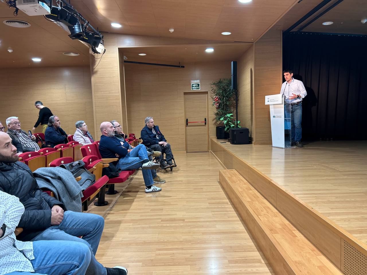 Sessió informativa presentació del projecte de la 2a fase de remodelació de l'av. Francesc Macià.