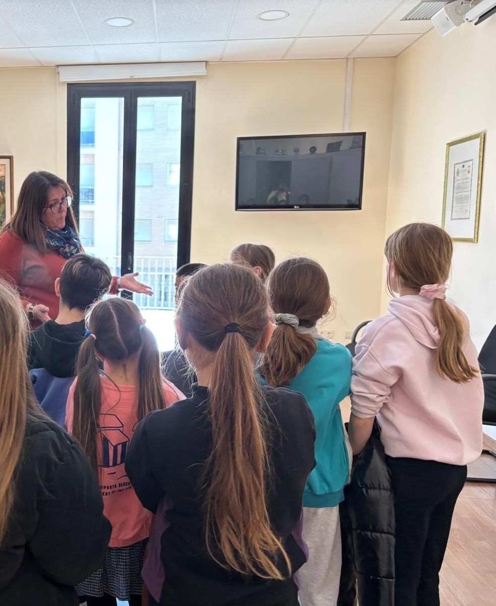 Foto_alumnes visquem ajuntament_2026