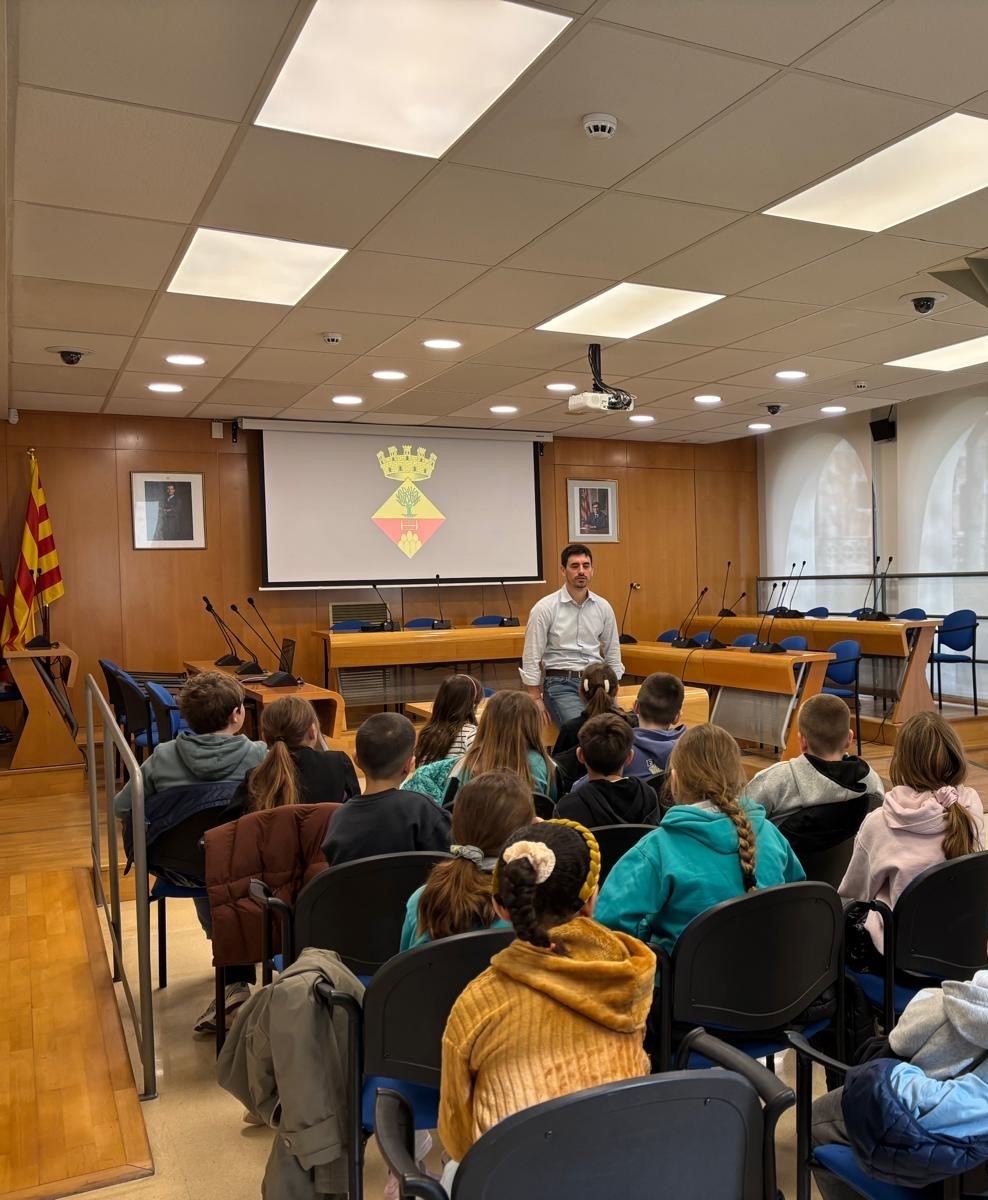 Foto_alumnes visquem ajuntament_2026