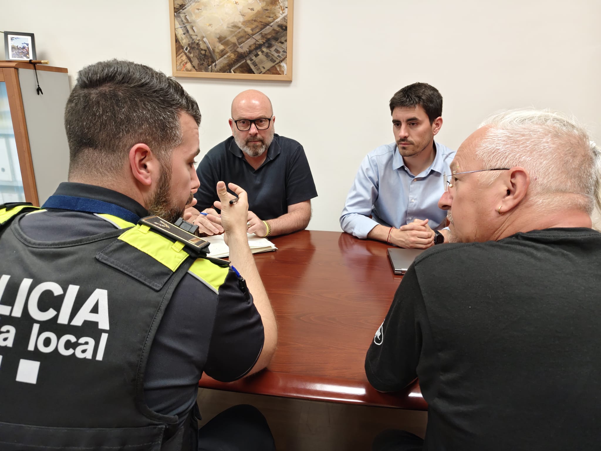 Foto_Reunió de l'Ajuntament amb l'AVV La Rambla-Eixample