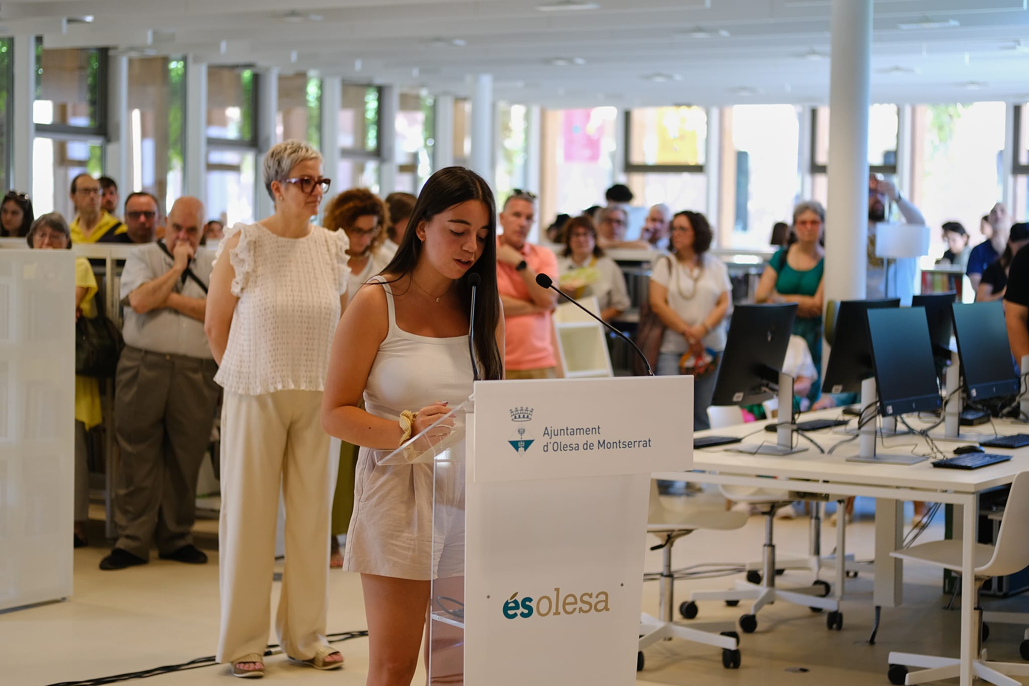 Foto_inauguració de la biblioteca Santa Oliva