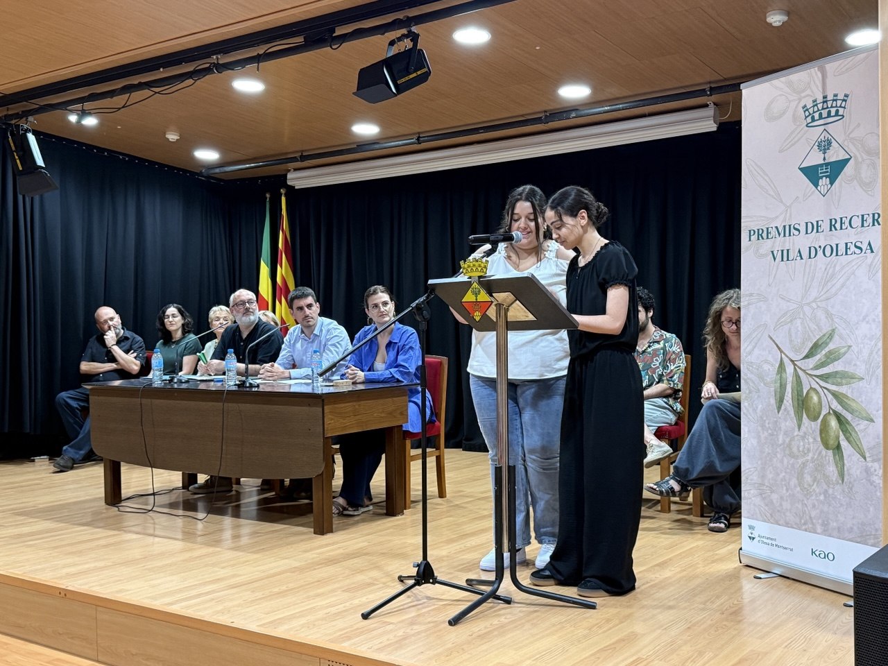 Entrega de guardons de la 42a edició dels Premis de Recerca Vila d'Olesa