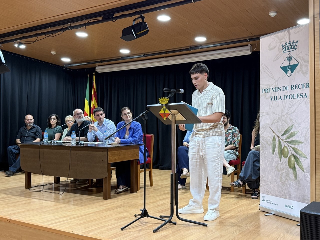 Entrega de guardons de la 42a edició dels Premis de Recerca Vila d'Olesa