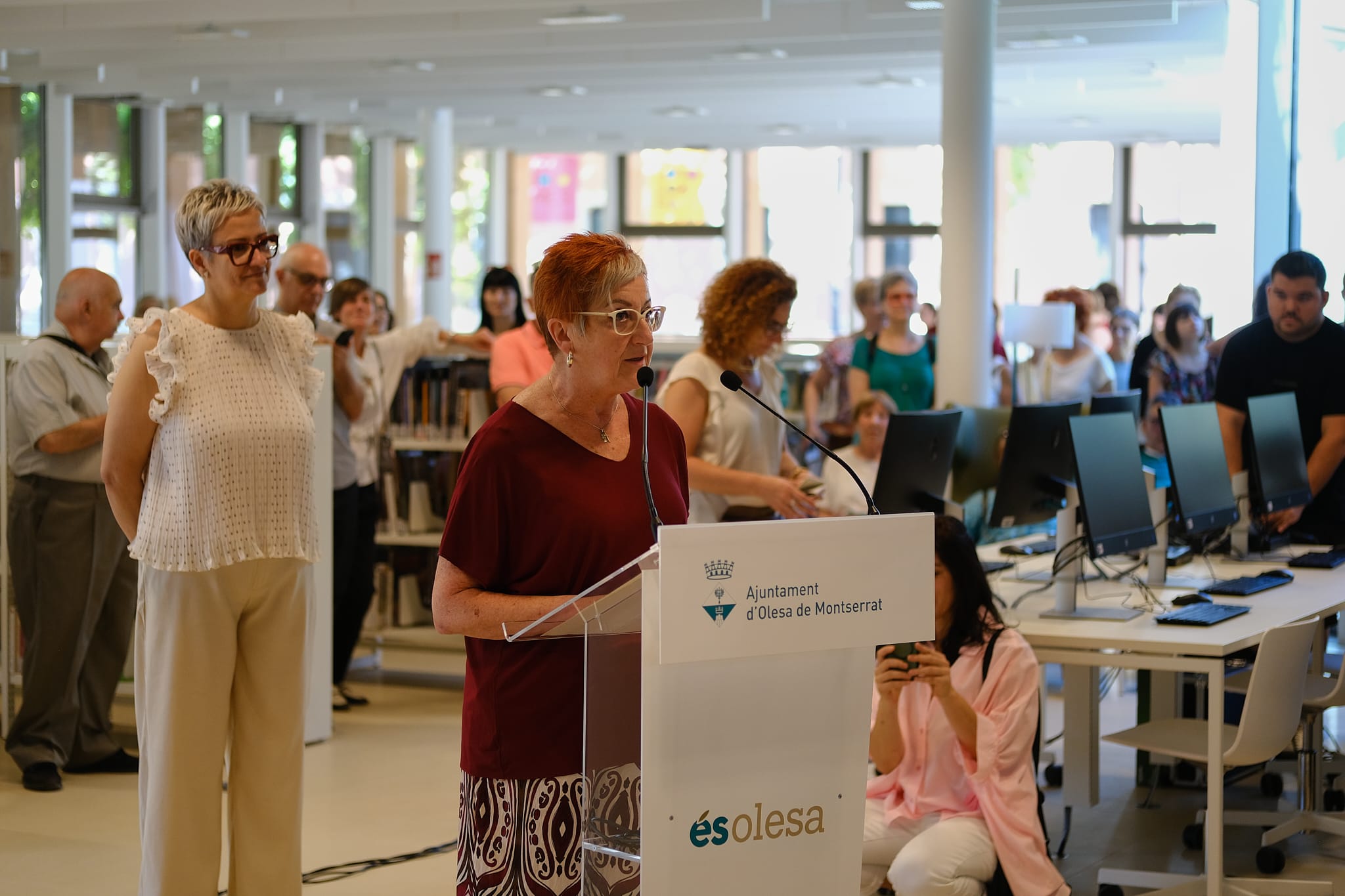 Foto_inauguració de la biblioteca Santa Oliva