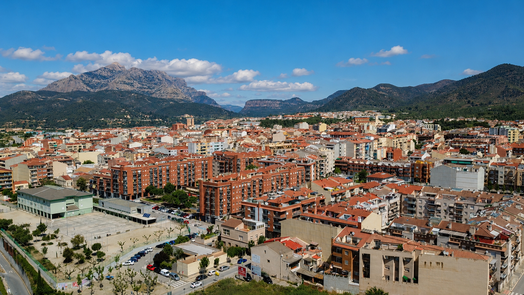 Vista aèria d'Olesa de Montserrat amb un drone