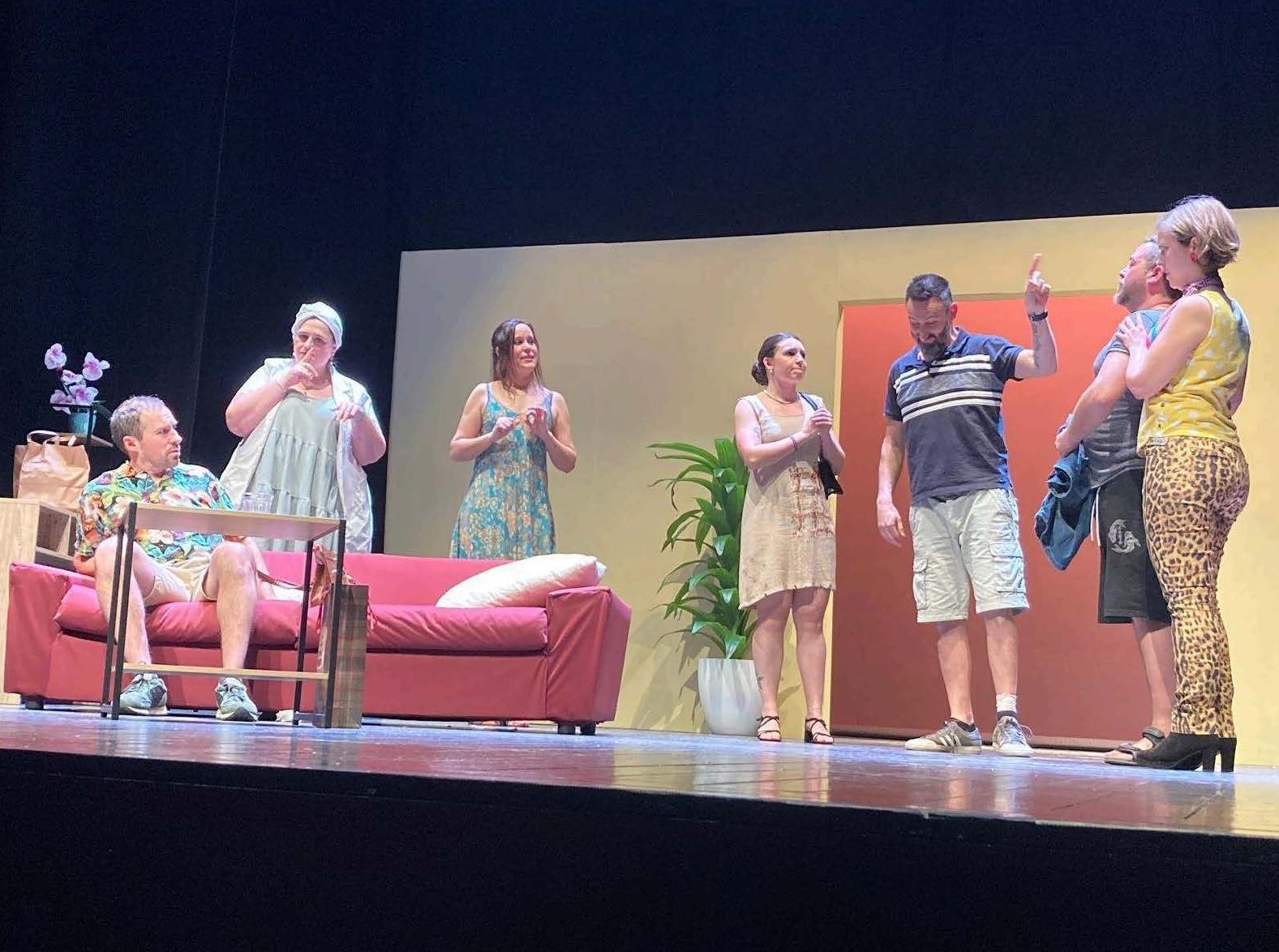 Fotografia de l'obra de teatre "Joc de claus", representada al 42è Concurs de Teatre Vila d'Olesa