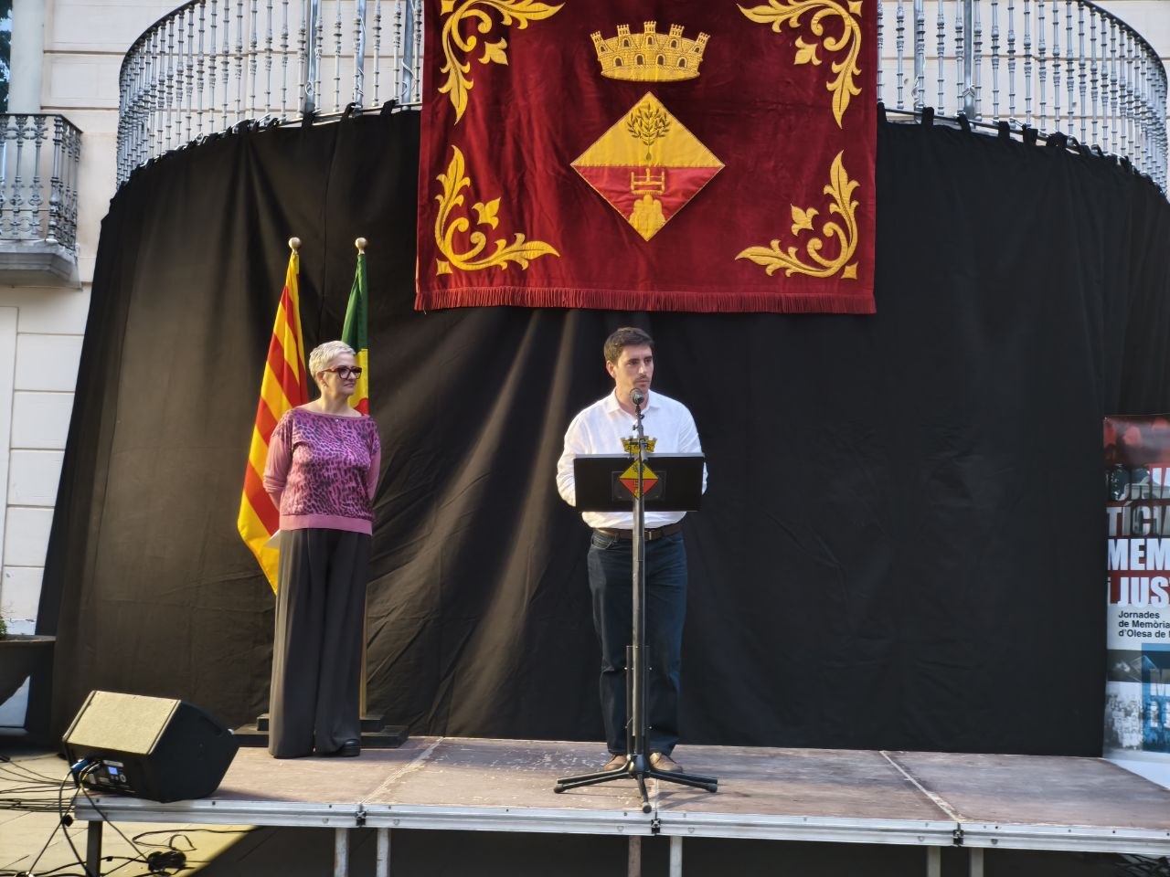 Marc Serradó durant l'acte d'inauguració del Memorial de les víctimes olesanes